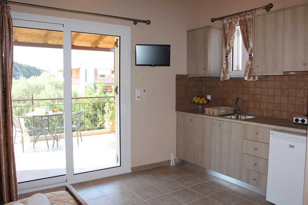 Lefkáda Alkionis Pool View Apartments מראה חיצוני תמונה