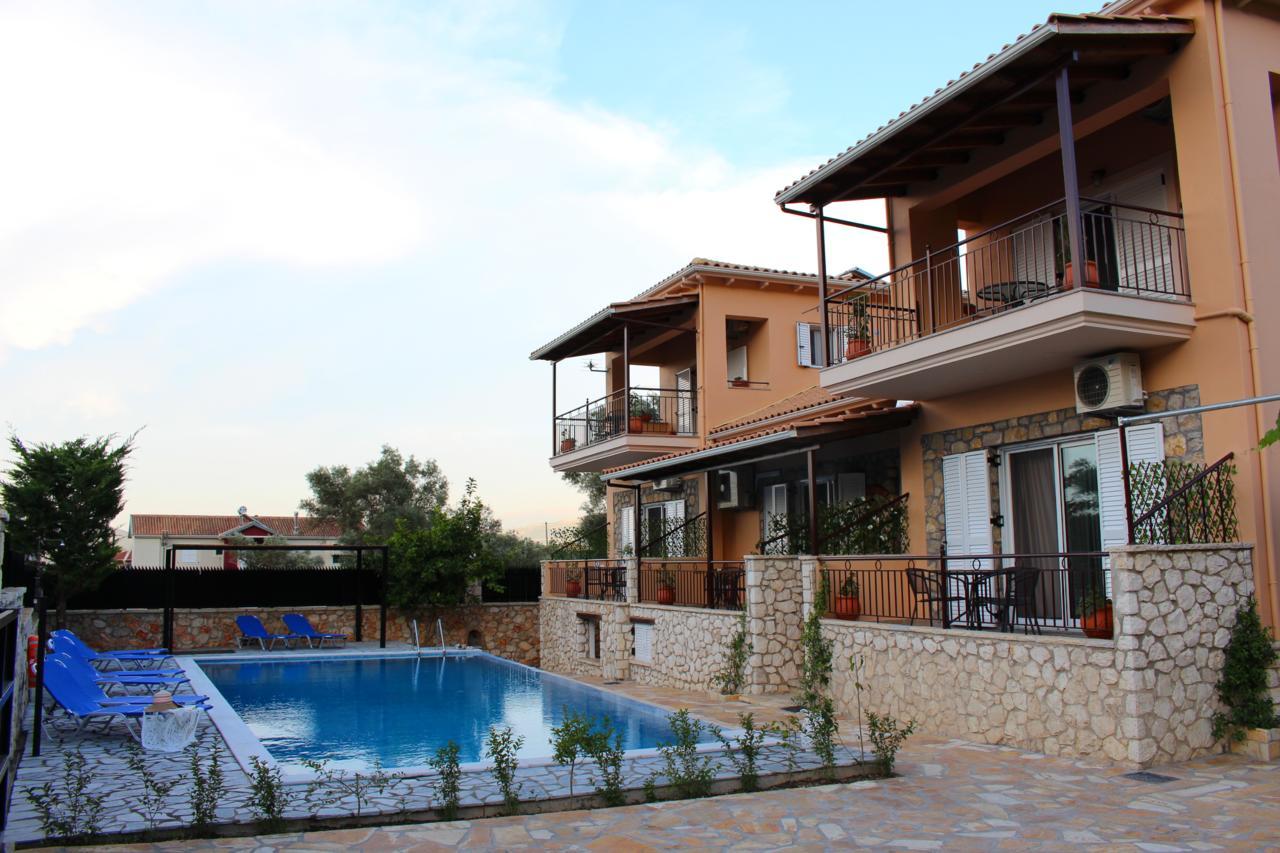 Lefkáda Alkionis Pool View Apartments מראה חיצוני תמונה